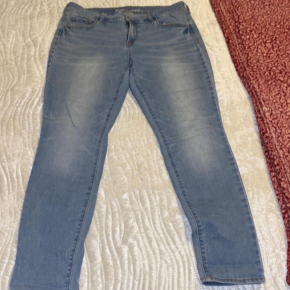Size 14- Old Navy Rockstar Mid Rise Jeans